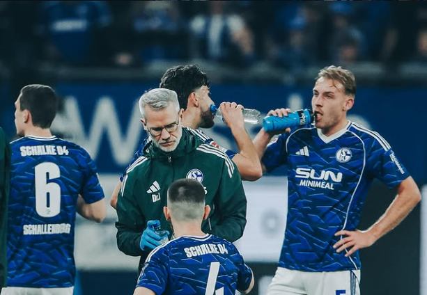 Veliki gest: Sudija prekinuo utakmicu Schalkea kako bi igrači iftarili!